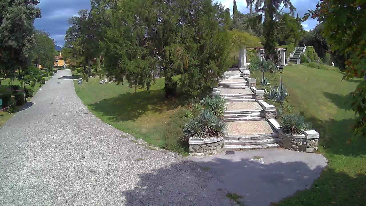 Parco Coronini-Cronberg Live Webcam – Green Oasis