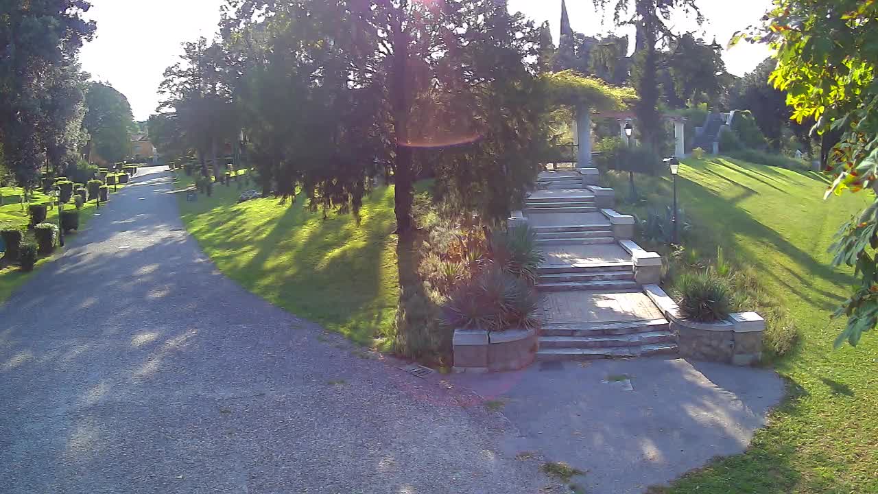 Spletna kamera park Coronini Kronberg – Gorica