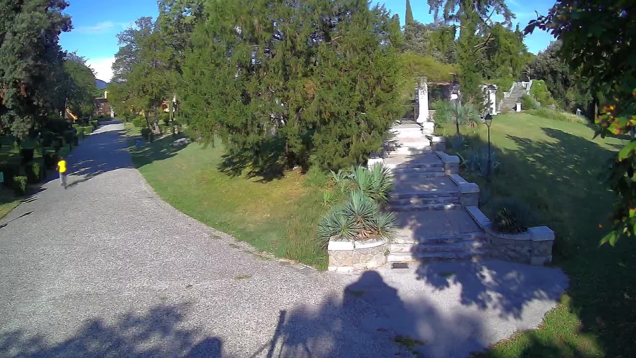 Parco Coronini-Cronberg Live Webcam – Green Oasis