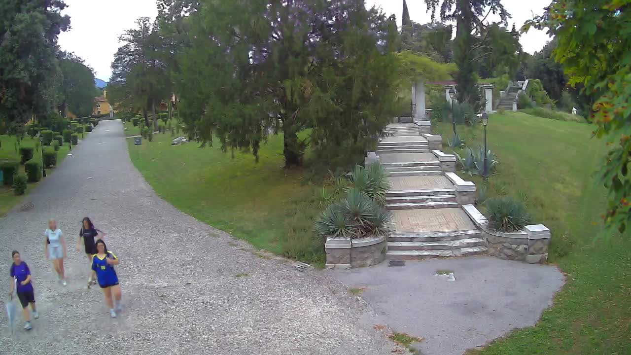 Parco Coronini-Cronberg Live Webcam – Green Oasis