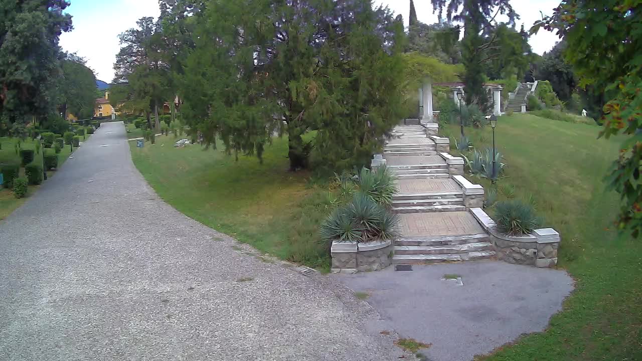 Parco Coronini-Cronberg Live Webcam – Green Oasis