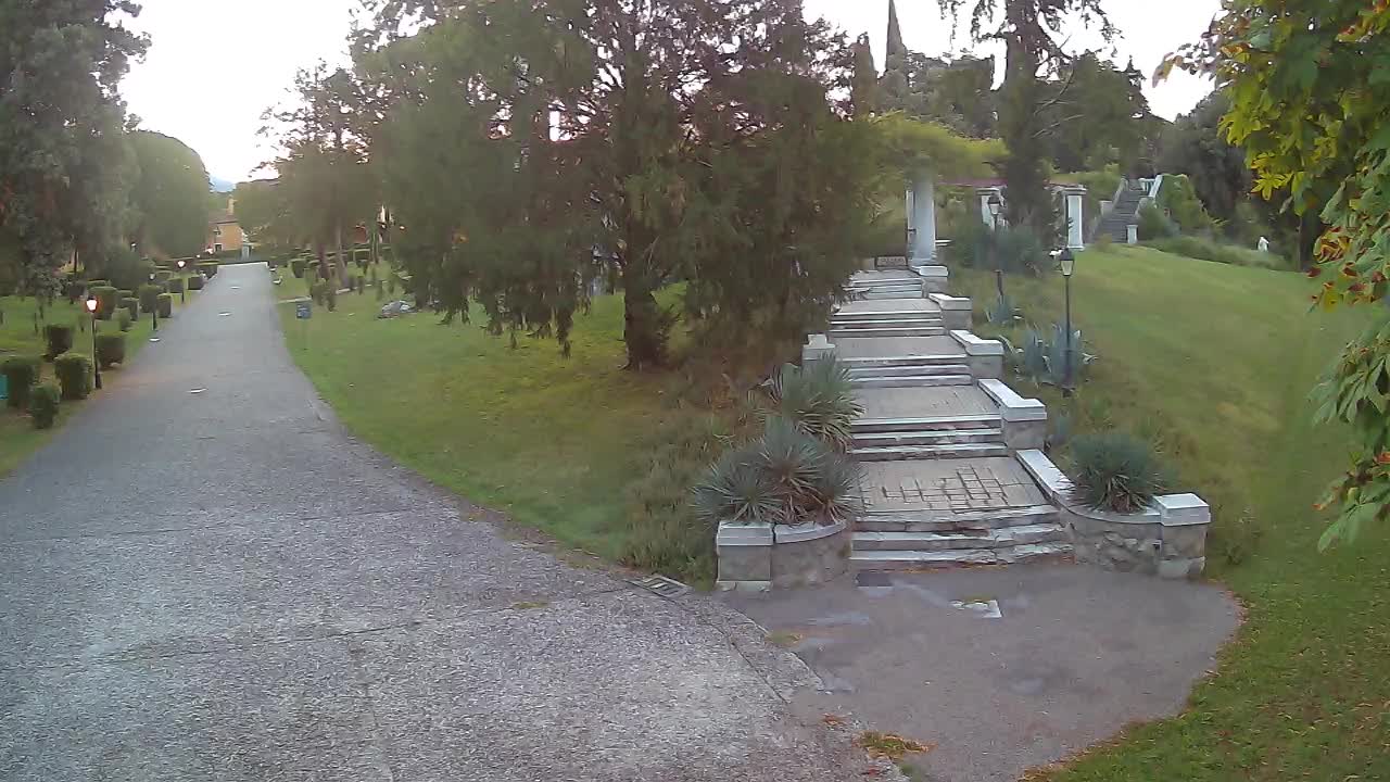 Parco Coronini-Cronberg Live Webcam – Green Oasis