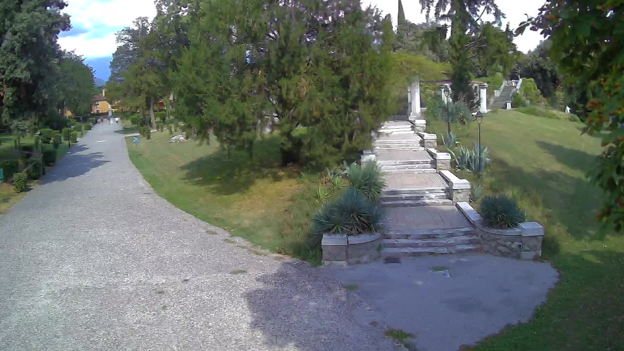 Parco Coronini-Cronberg Live Webcam – Green Oasis
