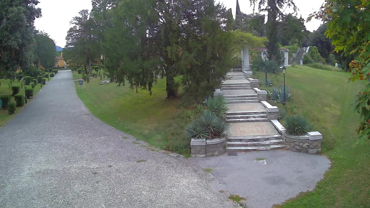 Parco Coronini-Cronberg Live Webcam – Green Oasis