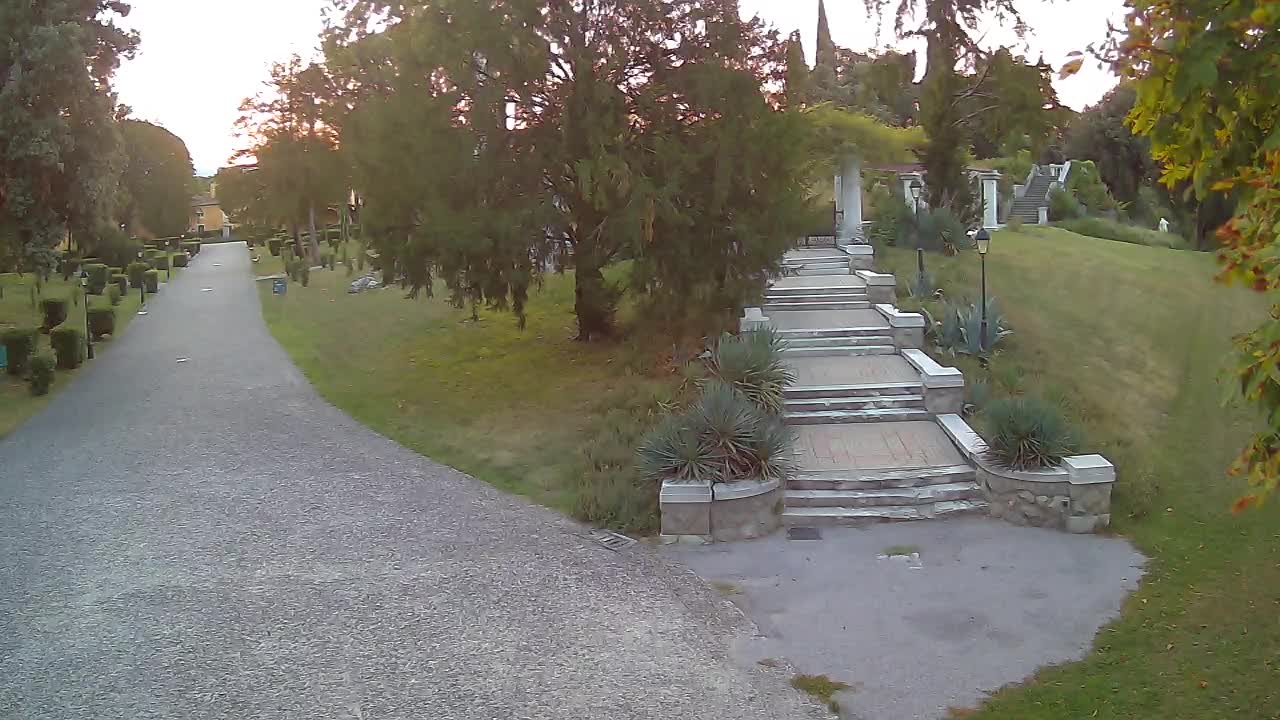 Spletna kamera park Coronini Kronberg – Gorica