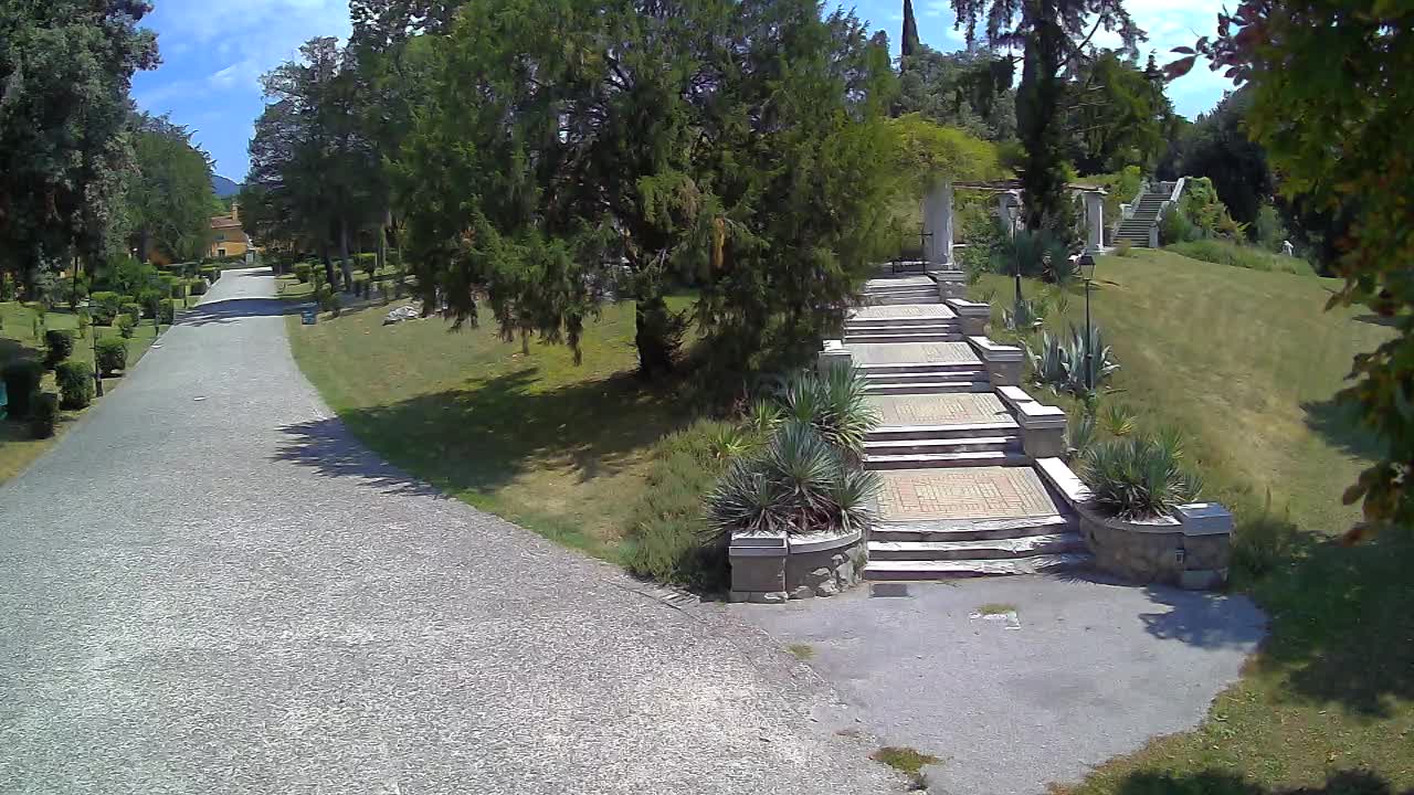 Spletna kamera park Coronini Kronberg – Gorica