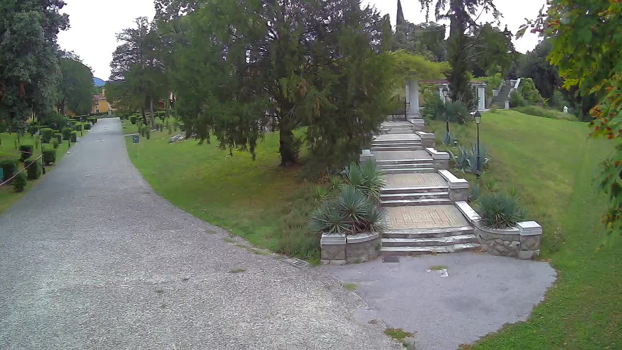 Parco Coronini-Cronberg Live Webcam – Green Oasis