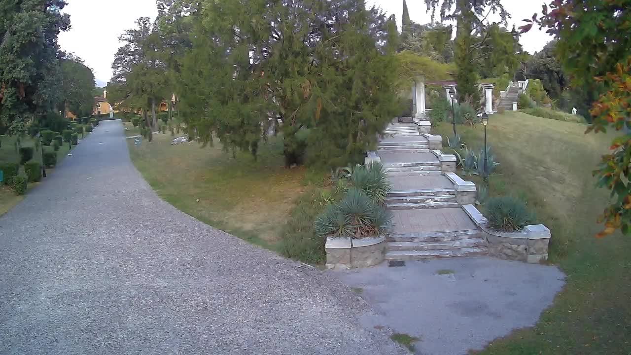 Spletna kamera park Coronini Kronberg – Gorica