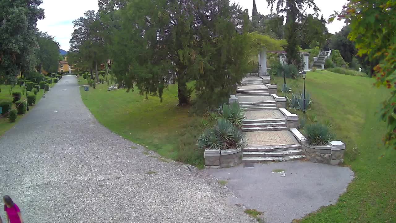 Parco Coronini-Cronberg Live Webcam – Green Oasis