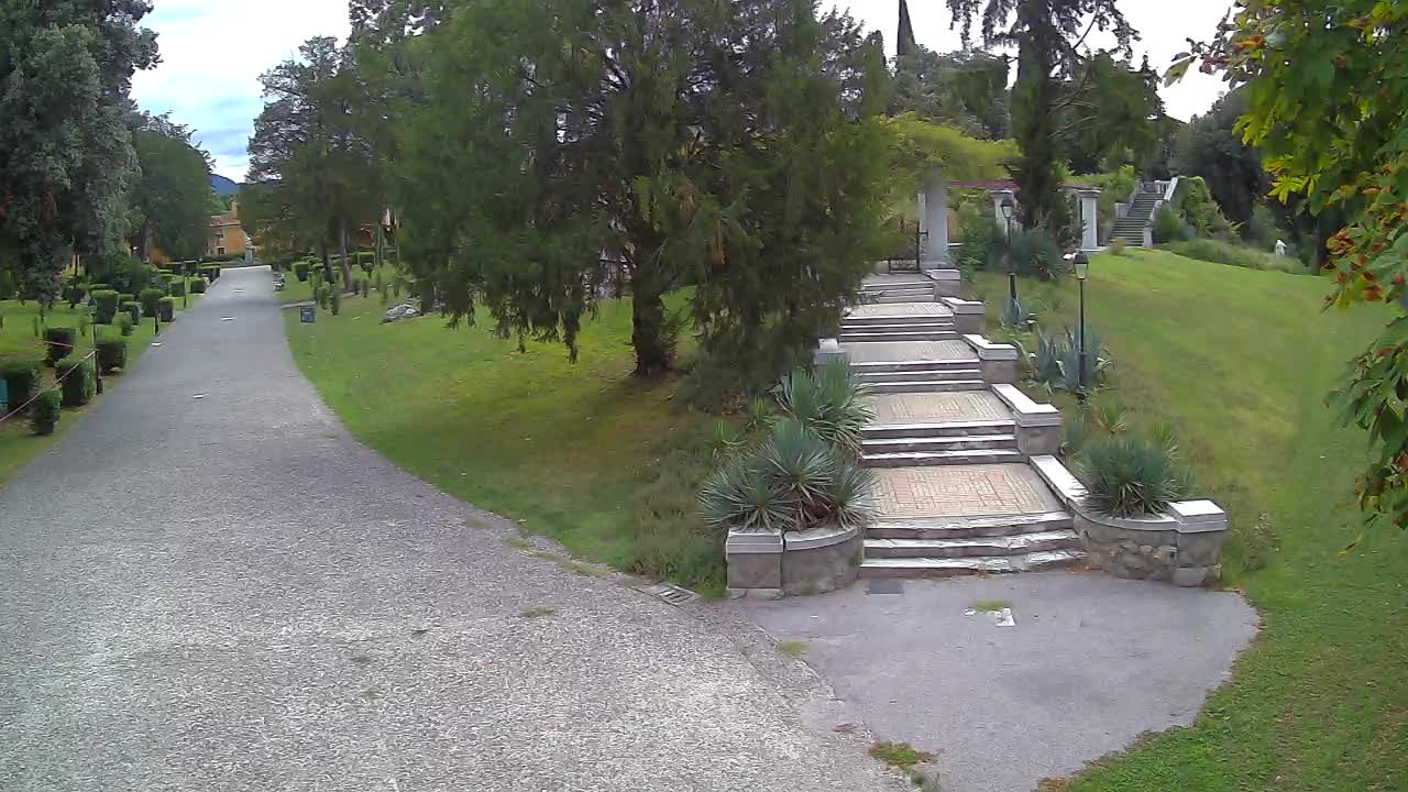 Parco Coronini-Cronberg Live Webcam – Green Oasis