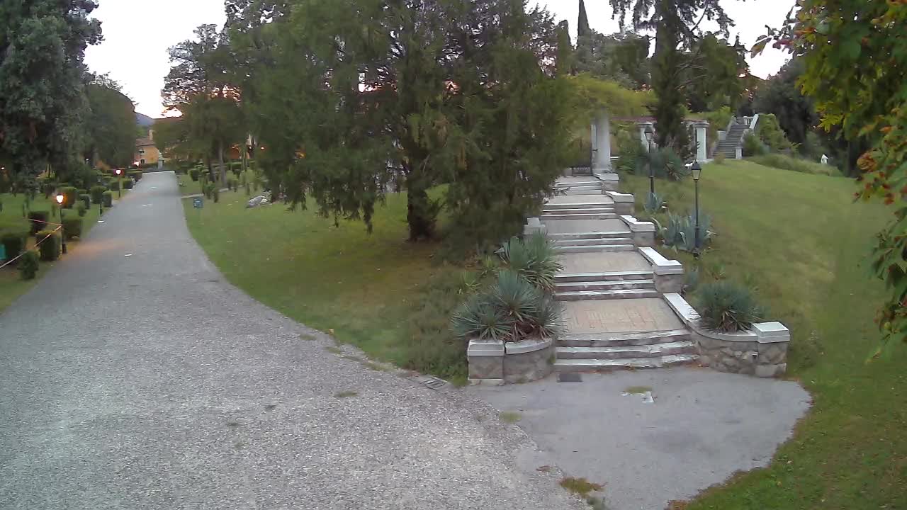 Parco Coronini-Cronberg Live Webcam – Green Oasis
