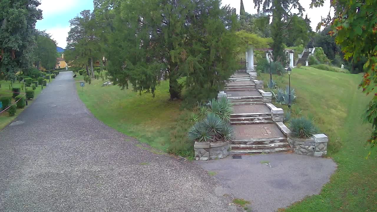 Parco Coronini-Cronberg Live Webcam – Green Oasis