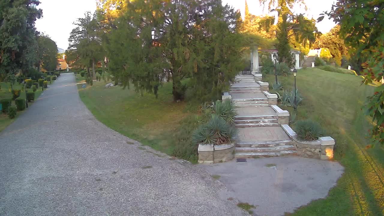 Parco Coronini-Cronberg Live Webcam – Green Oasis