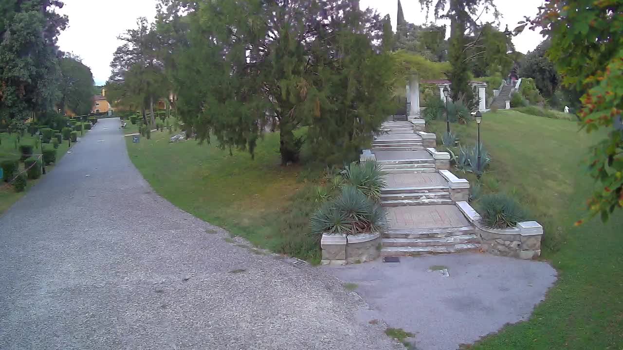 Parco Coronini-Cronberg Live Webcam – Green Oasis