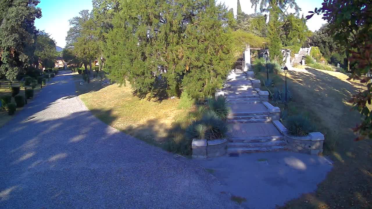 Parco Coronini-Cronberg Live Webcam – Green Oasis