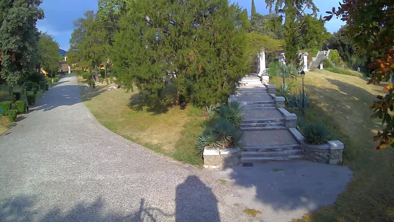 Parco Coronini-Cronberg Live Webcam – Green Oasis