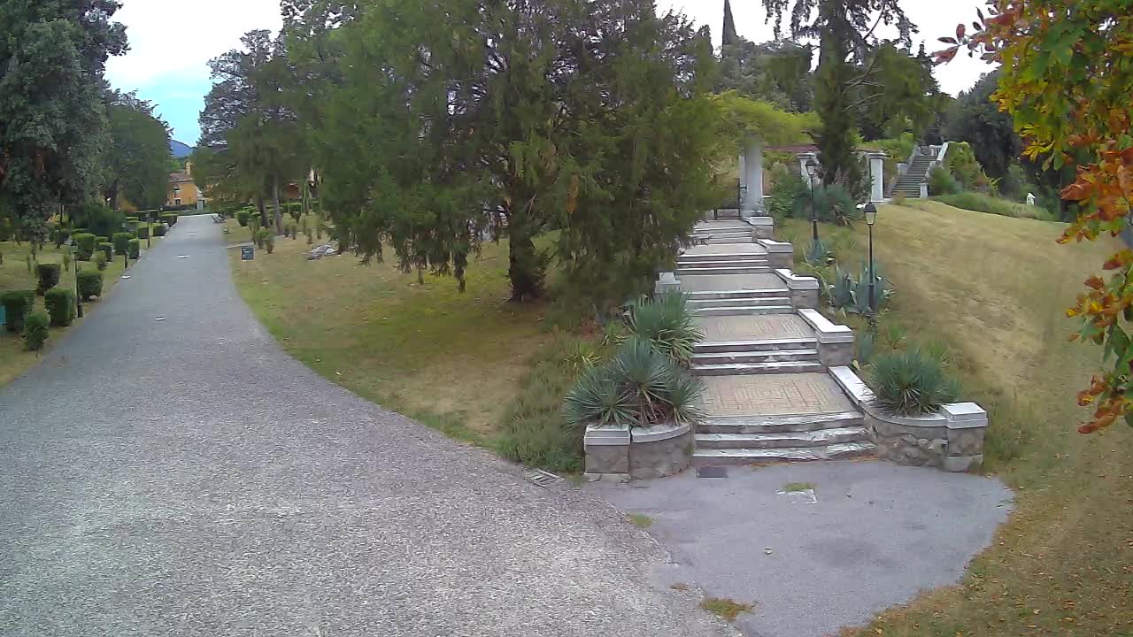 Parco Coronini-Cronberg Live Webcam – Green Oasis