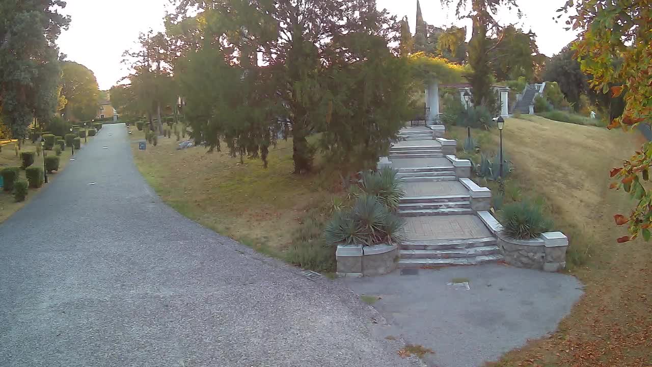 Parco Coronini-Cronberg Live Webcam – Green Oasis