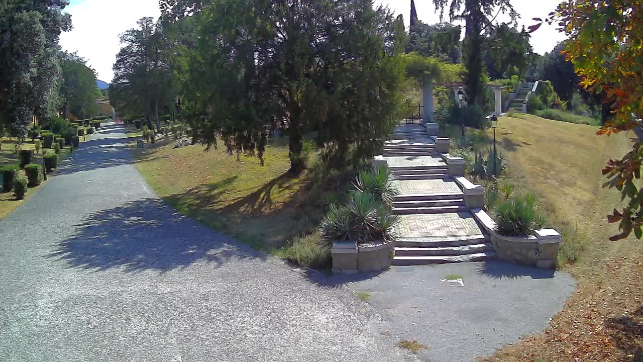 Parco Coronini-Cronberg Live Webcam – Green Oasis