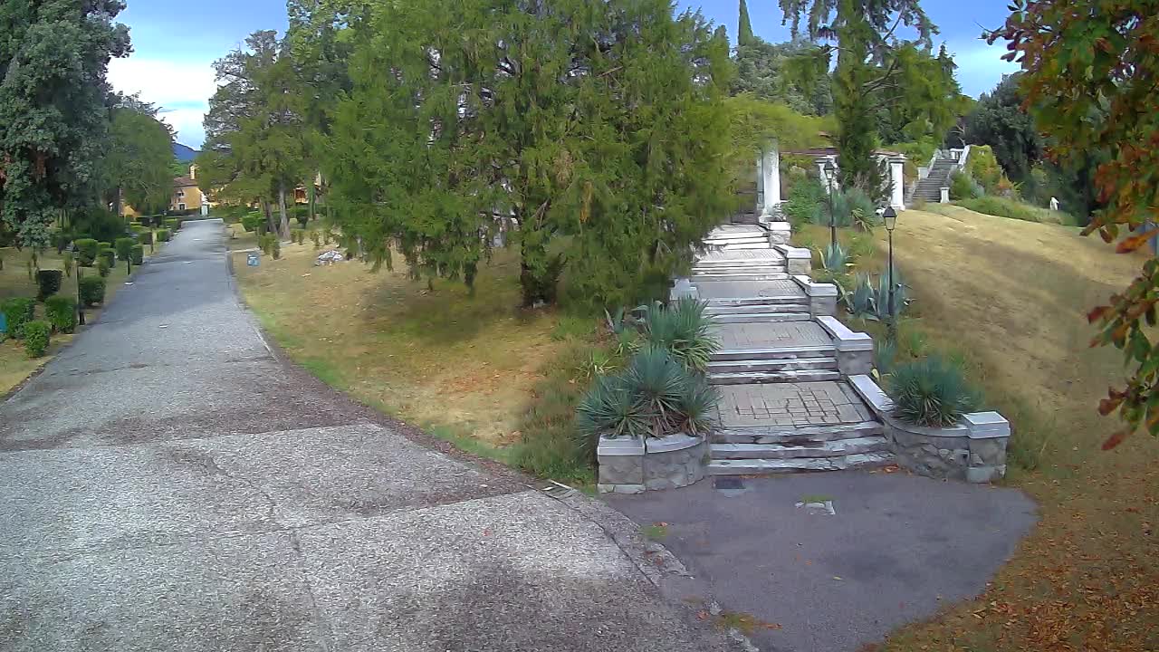 Parco Coronini-Cronberg Live Webcam – Green Oasis