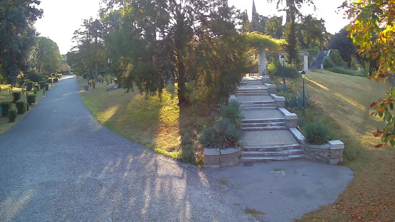 Parco Coronini-Cronberg Live Webcam – Green Oasis