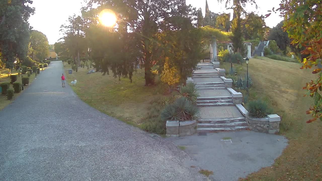 Spletna kamera park Coronini Kronberg – Gorica