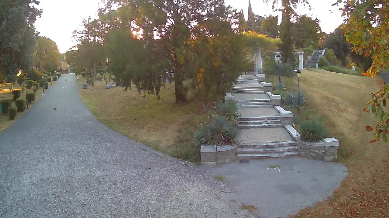 Parco Coronini-Cronberg Live Webcam – Green Oasis