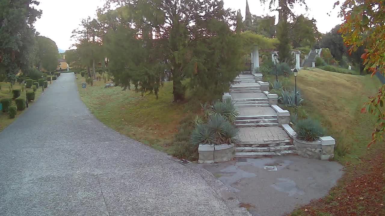 Parco Coronini-Cronberg Live Webcam – Green Oasis