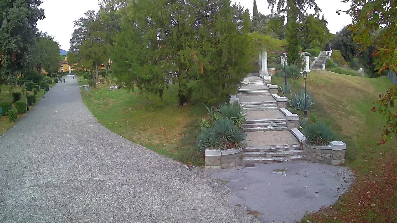 Parco Coronini-Cronberg Live Webcam – Green Oasis