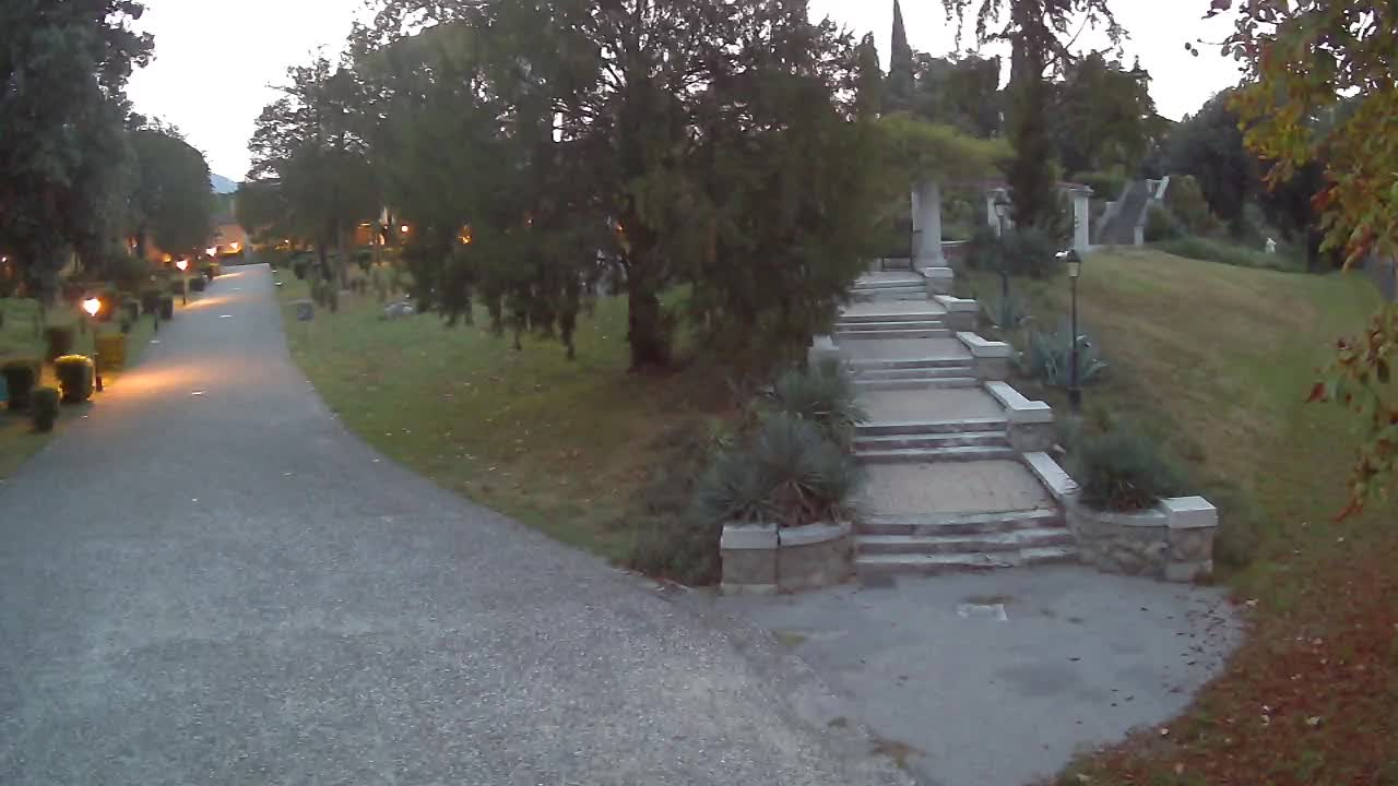 Spletna kamera park Coronini Kronberg – Gorica