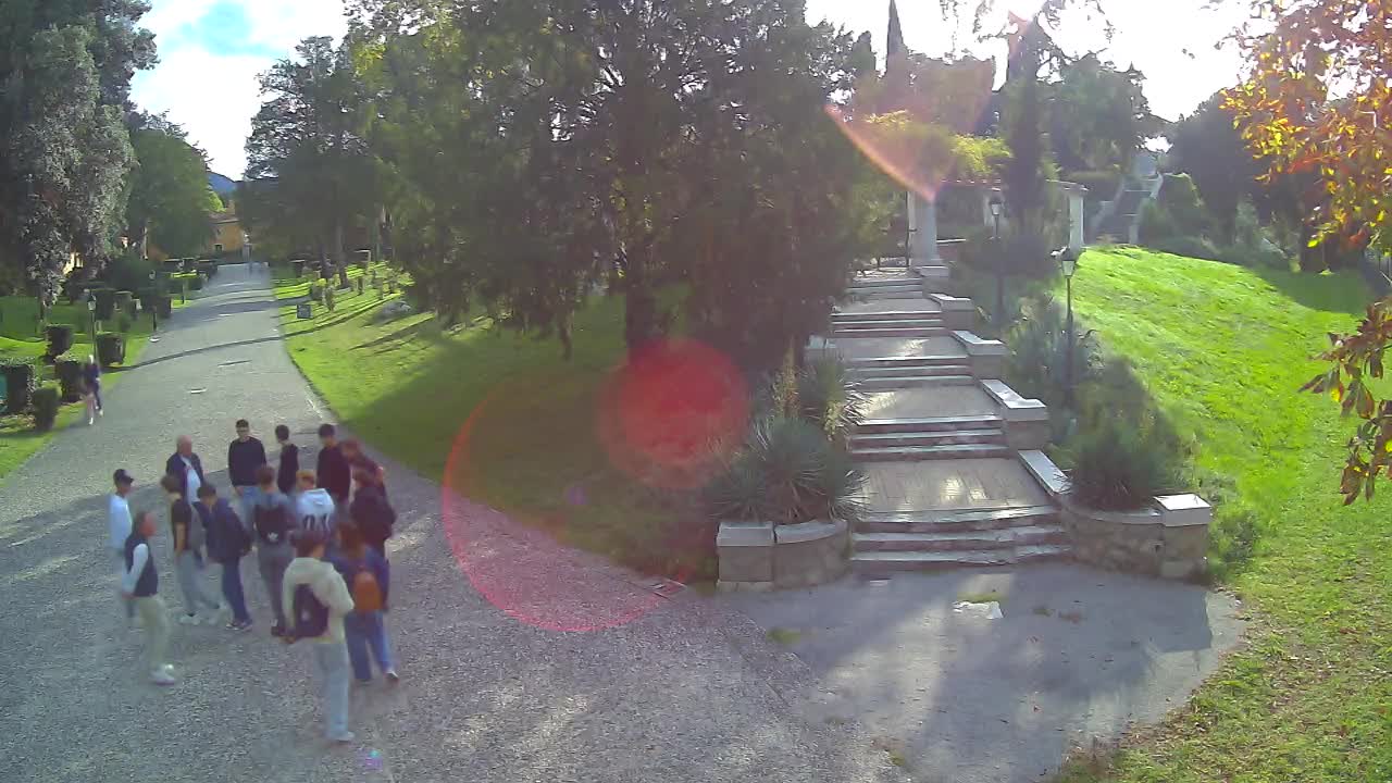 Parco Coronini-Cronberg Live Webcam – Green Oasis