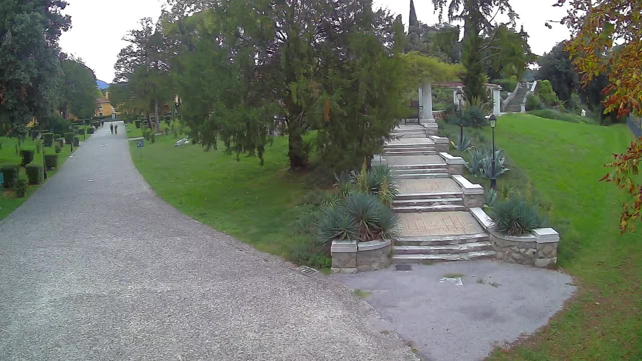 Parco Coronini-Cronberg Live Webcam – Green Oasis
