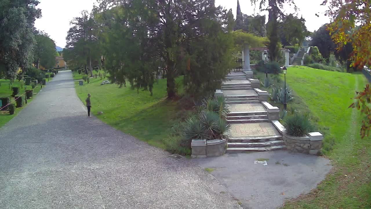 Parco Coronini-Cronberg Live Webcam – Green Oasis