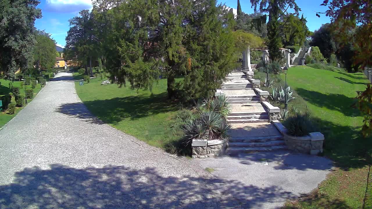 Parco Coronini-Cronberg Live Webcam – Green Oasis