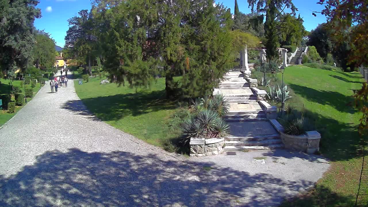 Parco Coronini-Cronberg Live Webcam – Green Oasis