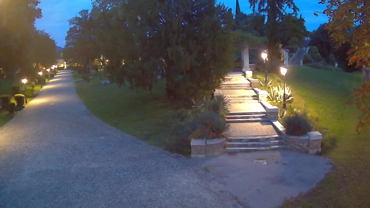 Parco Coronini-Cronberg Live Webcam – Green Oasis