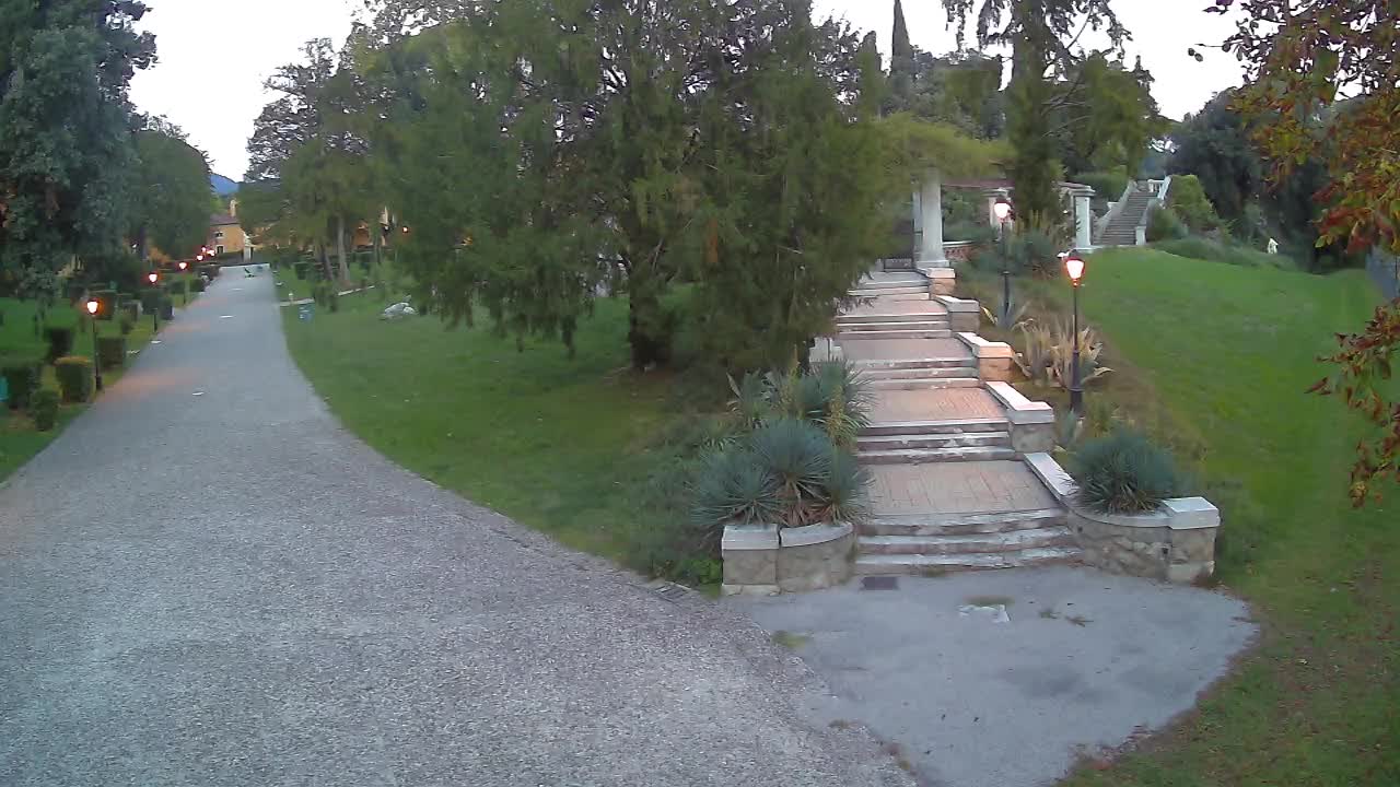Parco Coronini-Cronberg Live Webcam – Green Oasis