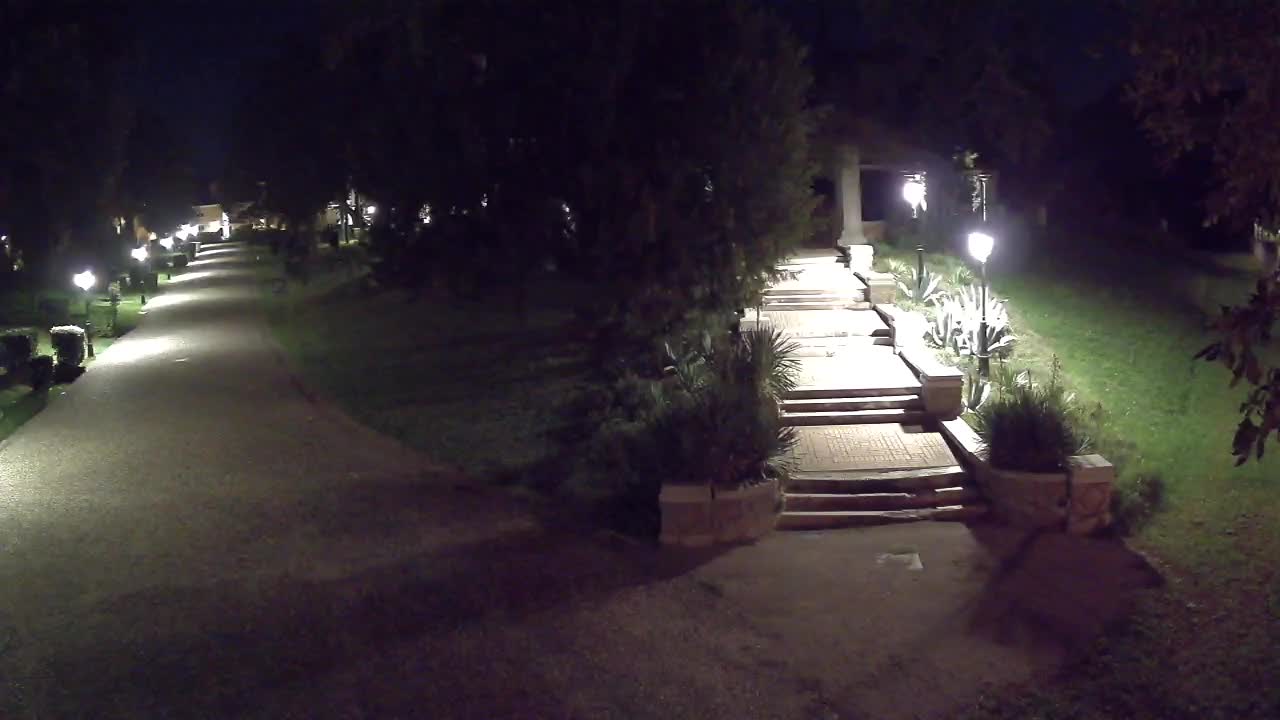 Parco Coronini-Cronberg Live Webcam – Green Oasis