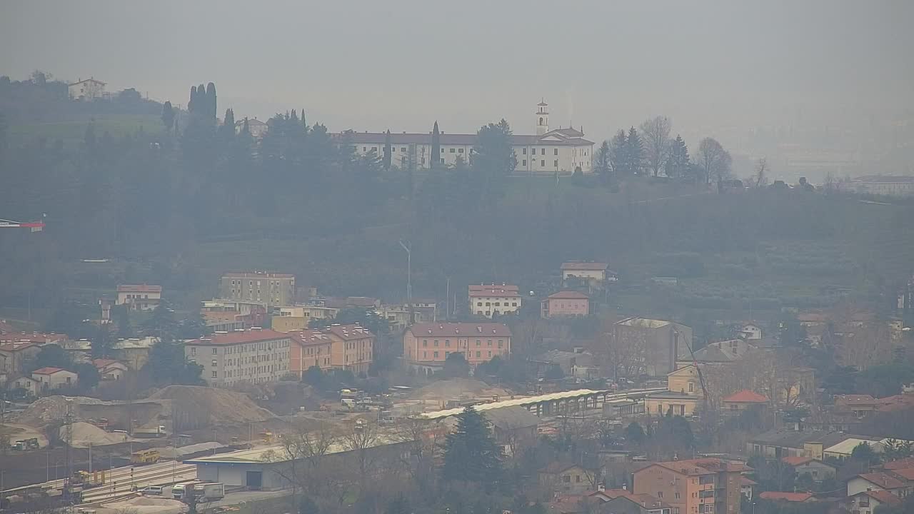 Brezmejna spletna kamera Nova Gorica in Gorica!