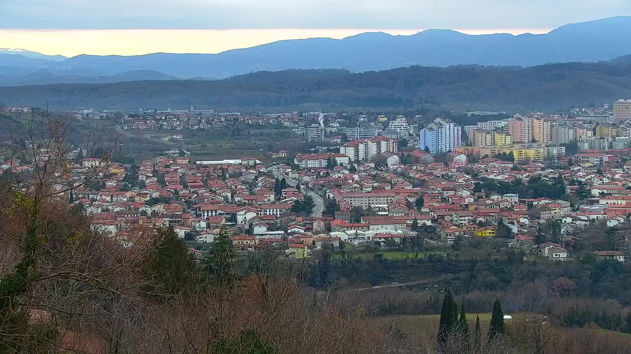 Otkrijte Beskrajnu Web Kameru Nova Gorica i Gorica!