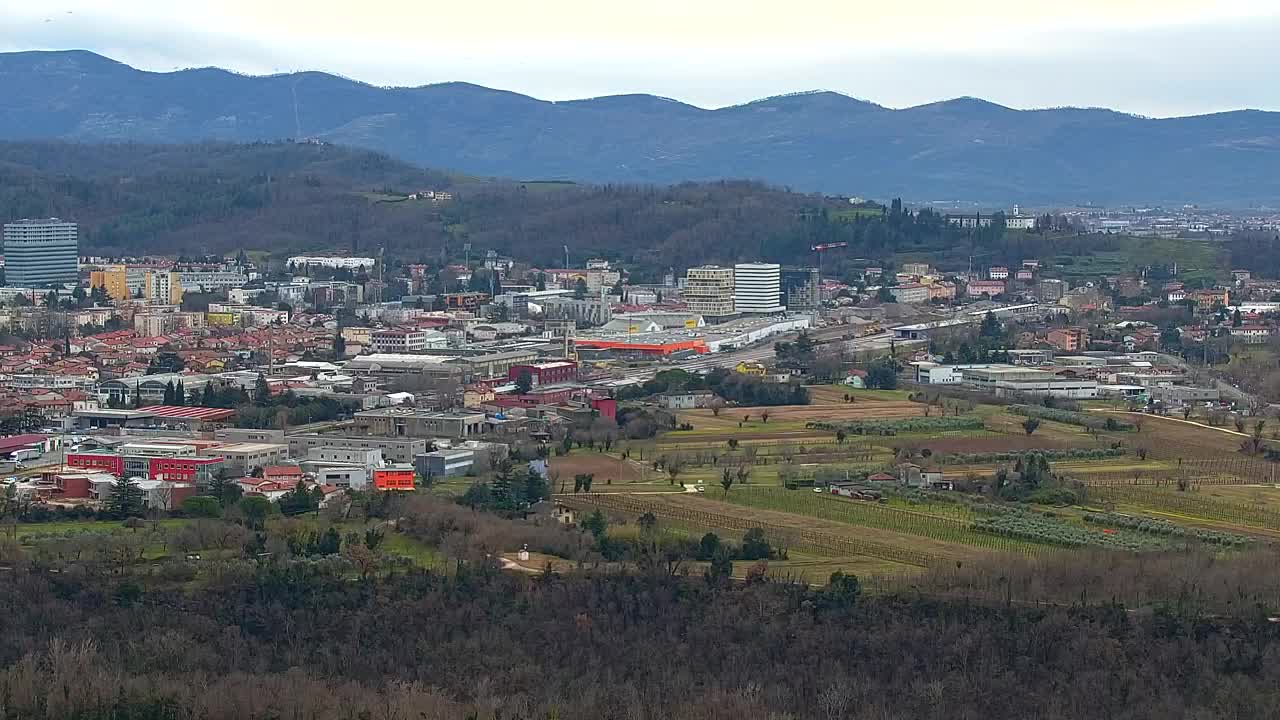 Otkrijte Beskrajnu Web Kameru Nova Gorica i Gorica!