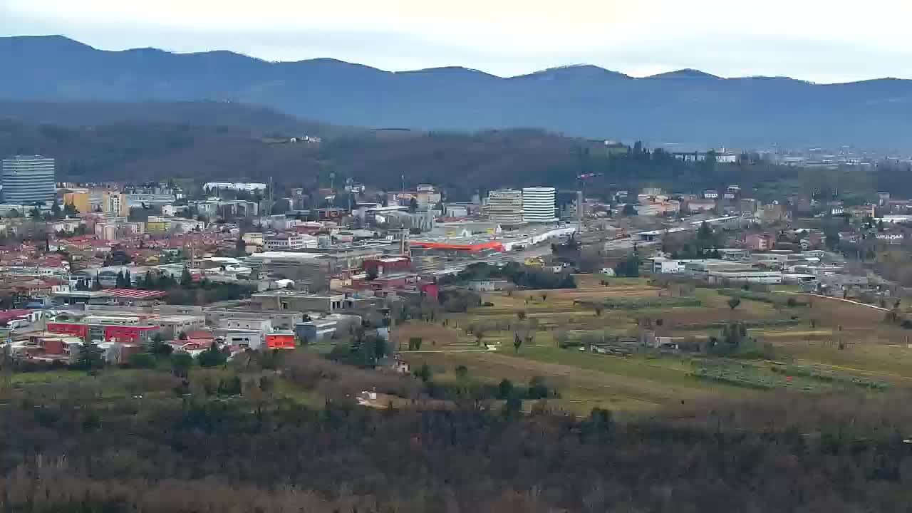 Otkrijte Beskrajnu Web Kameru Nova Gorica i Gorica!