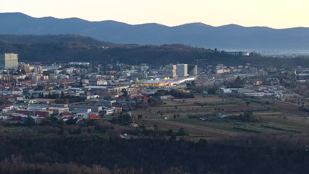 Borderless webcam of Nova Gorica and Gorizia