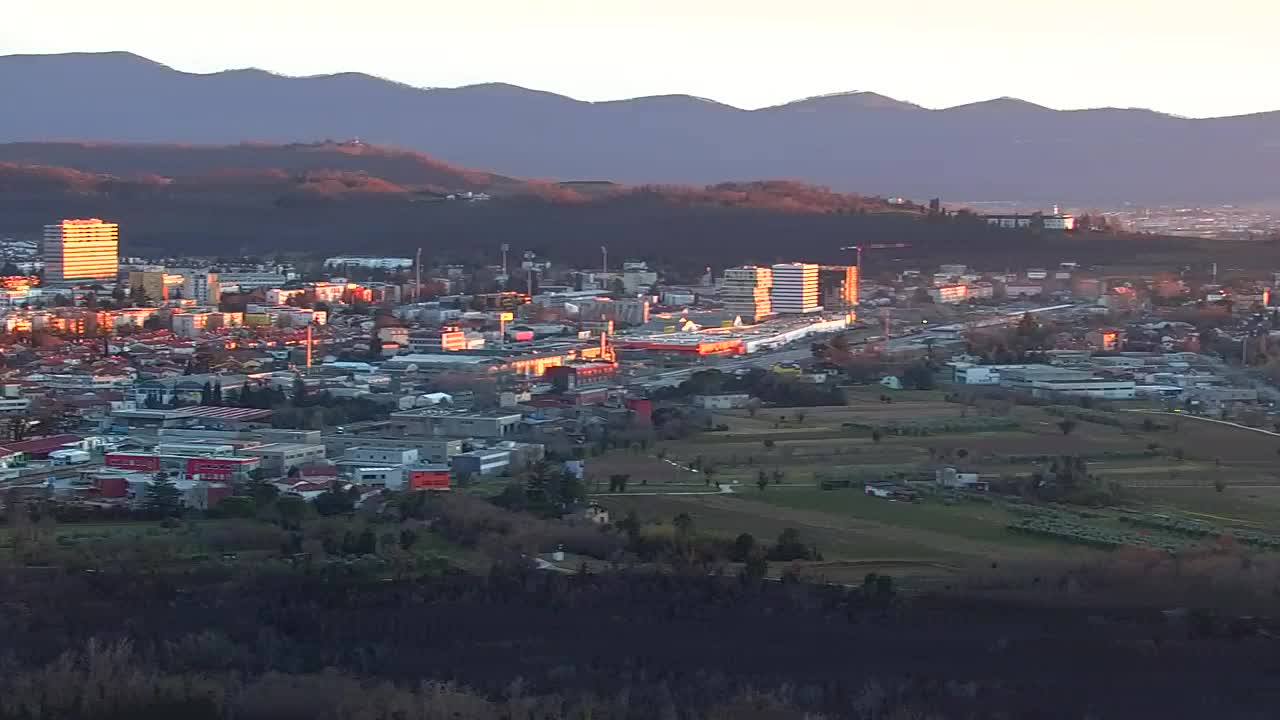 Borderless webcam of Nova Gorica and Gorizia