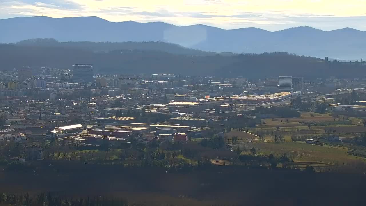 Borderless webcam of Nova Gorica and Gorizia