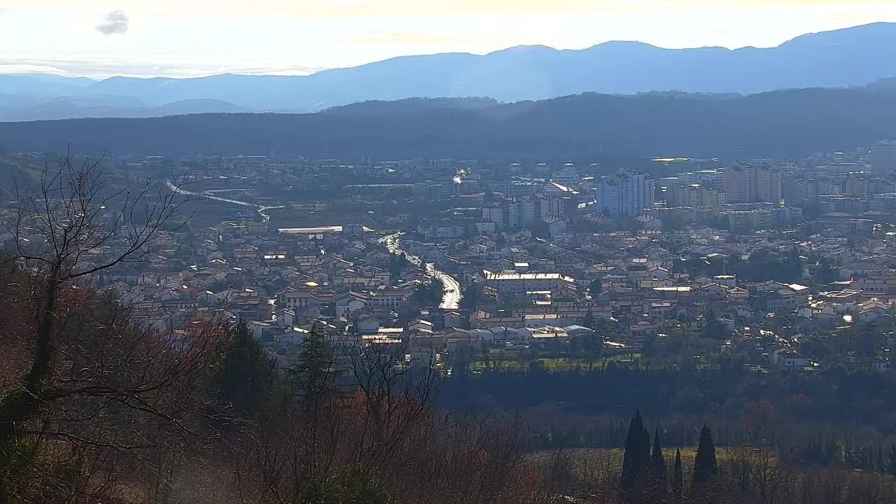 Brezmejna spletna kamera Nova Gorica in Gorica!