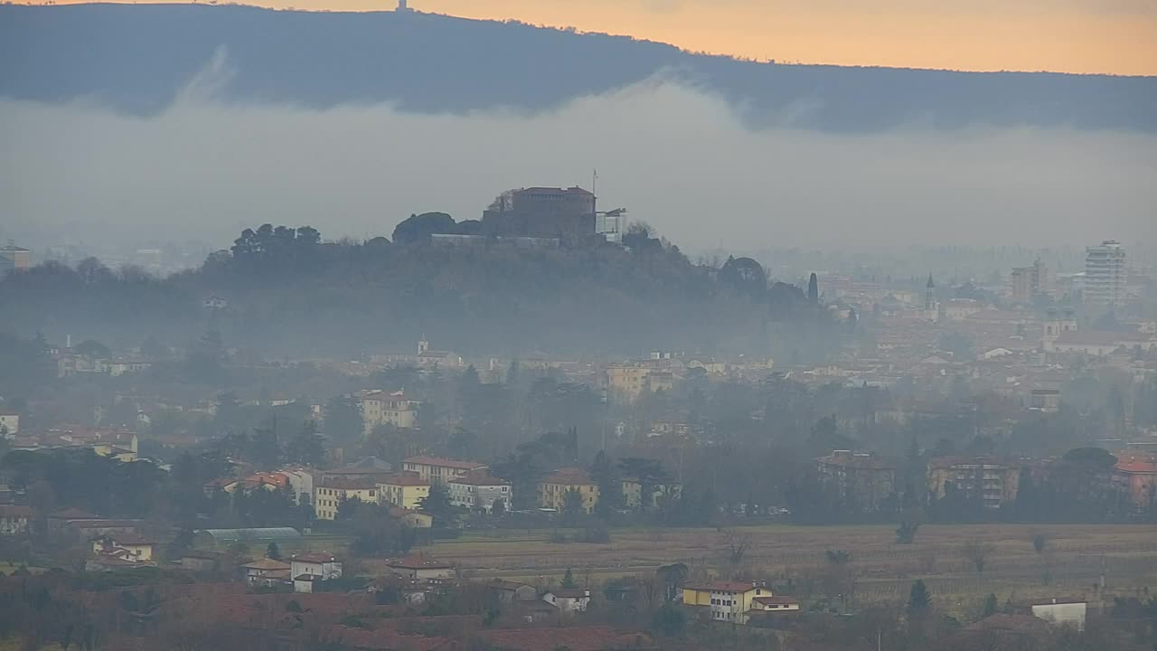 Brezmejna spletna kamera Nova Gorica in Gorica!