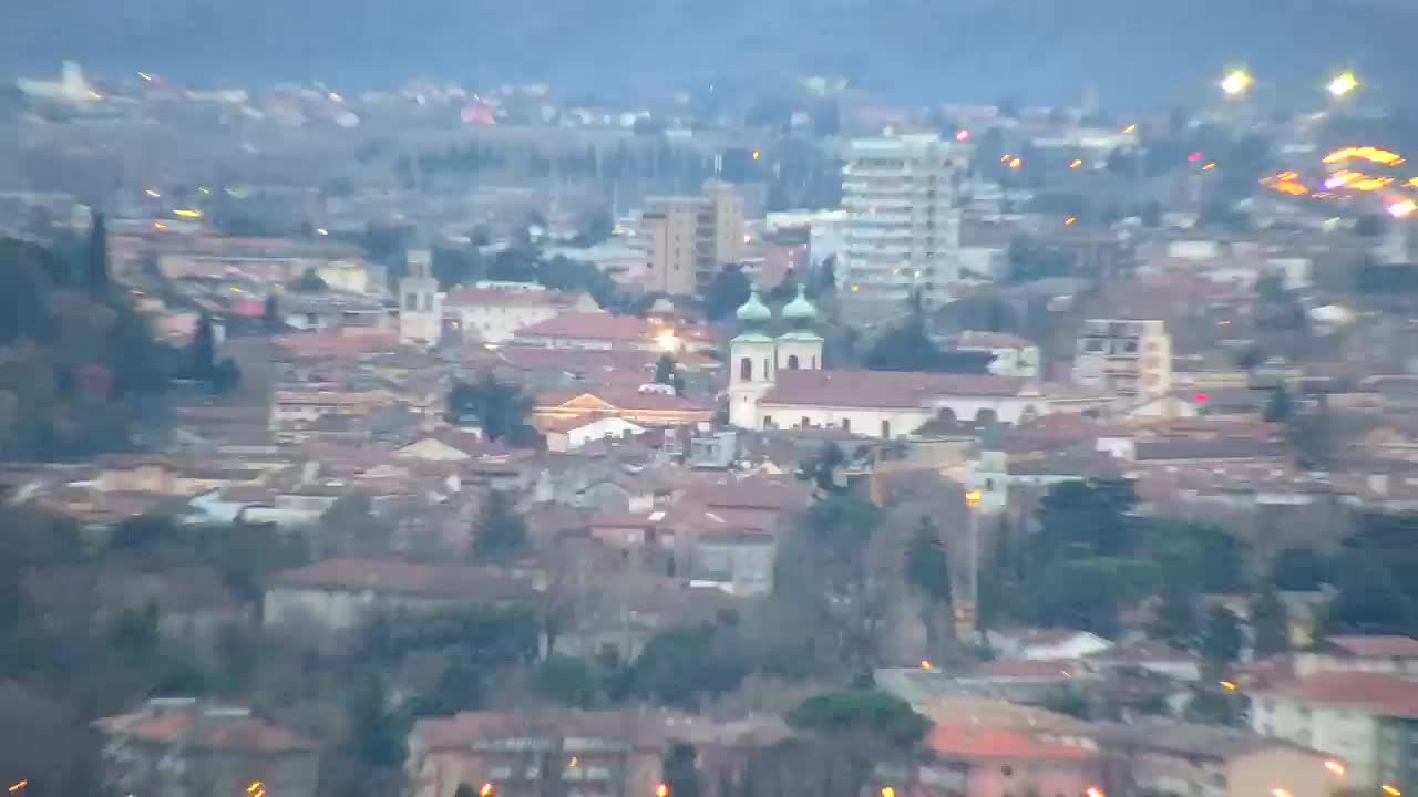 Brezmejna spletna kamera Nova Gorica in Gorica!