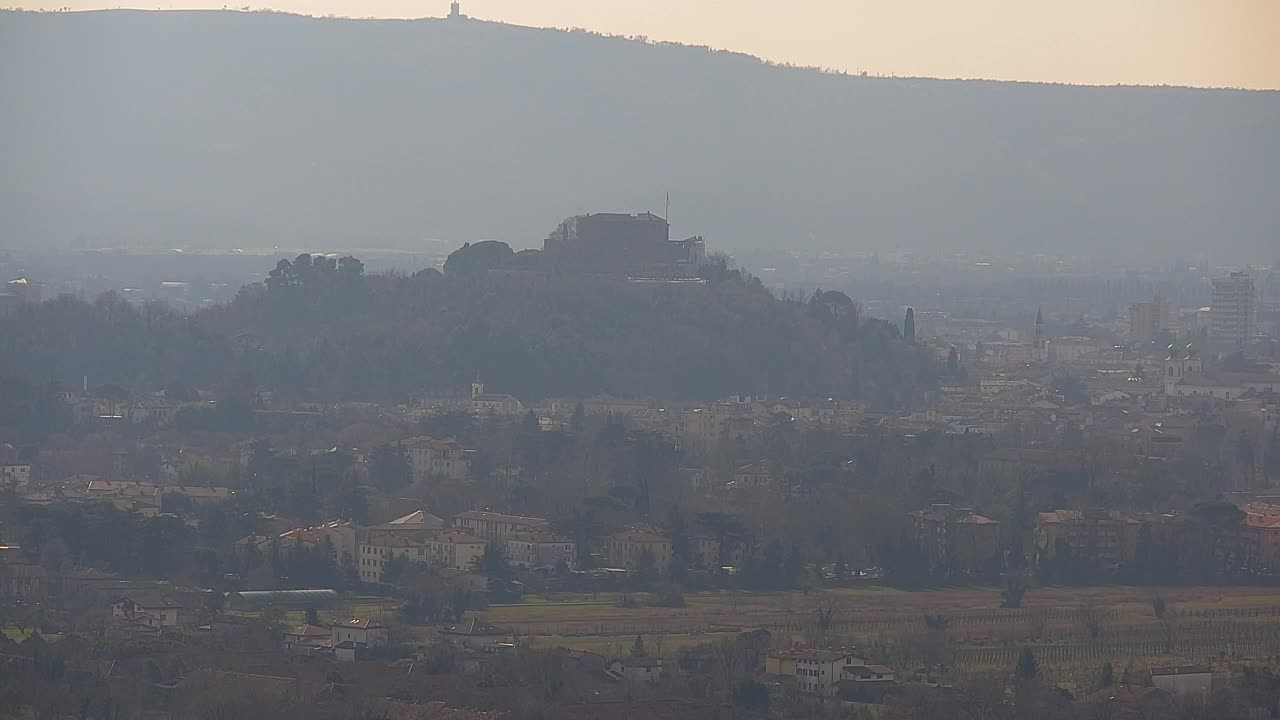 Brezmejna spletna kamera Nova Gorica in Gorica!