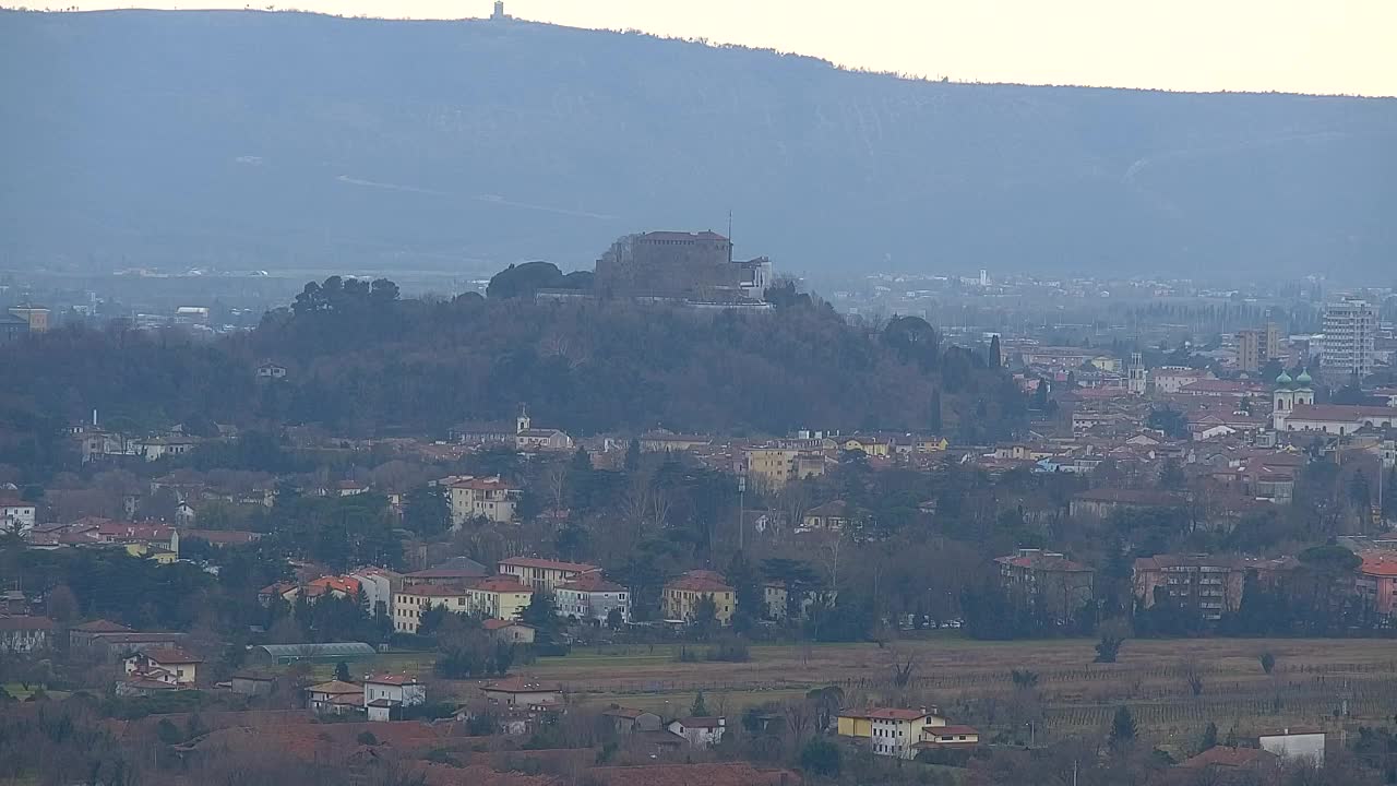 Otkrijte Beskrajnu Web Kameru Nova Gorica i Gorica!